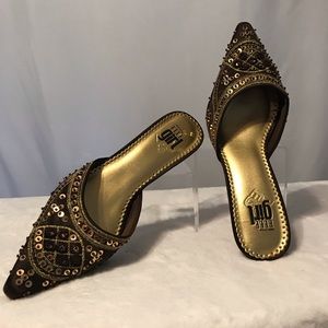 Elle Girl slip on mules🌺